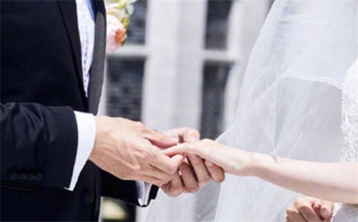 2025年农历闰六月十二是结婚好日子吗 今日办喜事好不好